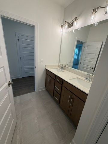 2003 Holbrook Rd, Mount Juliet, TN 37122