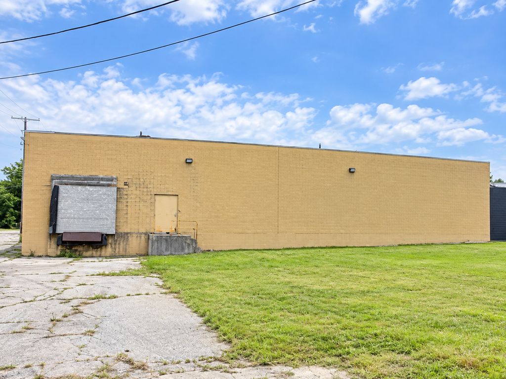 323 Central Avenue, Lake Station, IN 46405 — photo 4