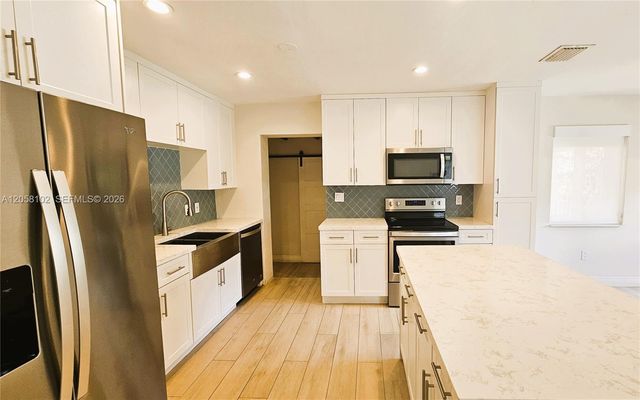 6550 SW 28th Street, Miami, FL 33155