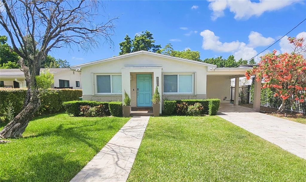 6550 SW 28th Street, Miami, FL 33155