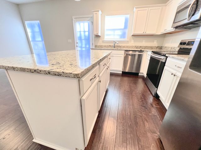 3032 Thornbury Pl, Old Hickory, TN 37138