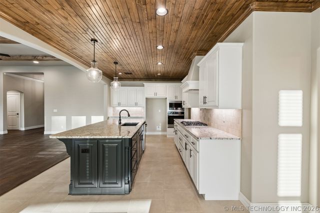 10912 N 81st East Place, Owasso, OK 74055