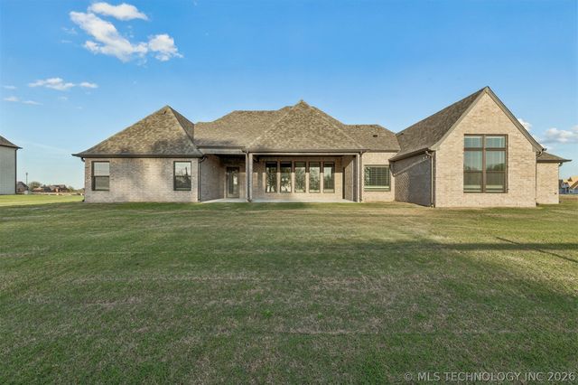 10912 N 81st East Place, Owasso, OK 74055