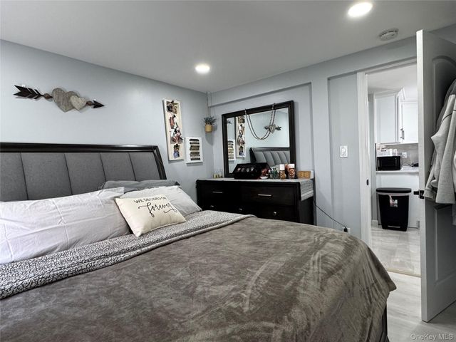 4 Lafayette, Copiague, NY 11726