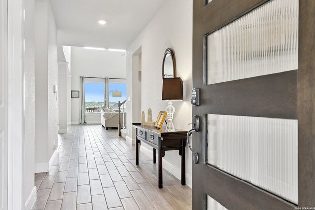 25330 Donahue, San Antonio, TX 78255