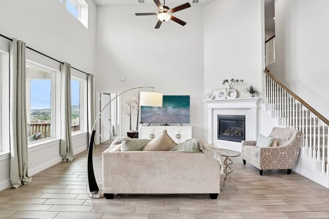 25330 Donahue, San Antonio, TX 78255