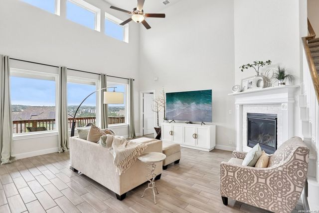 25330 Donahue, San Antonio, TX 78255