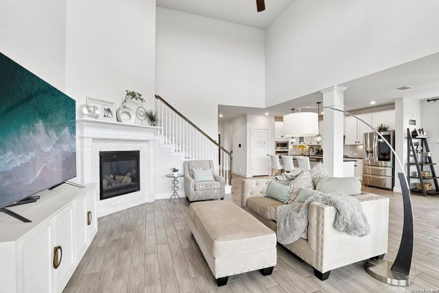 25330 Donahue, San Antonio, TX 78255