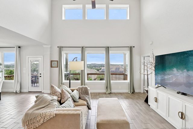 25330 Donahue, San Antonio, TX 78255