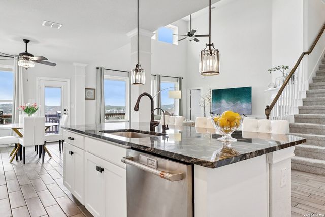 25330 Donahue, San Antonio, TX 78255