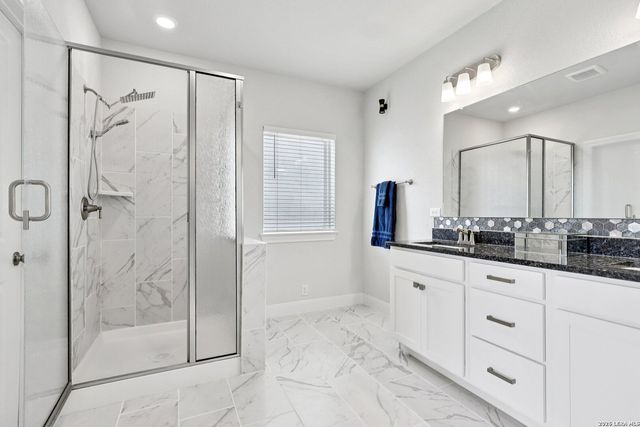 25330 Donahue, San Antonio, TX 78255