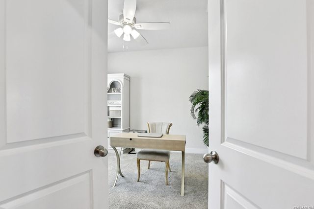 25330 Donahue, San Antonio, TX 78255