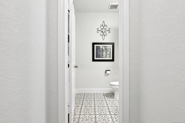 25330 Donahue, San Antonio, TX 78255