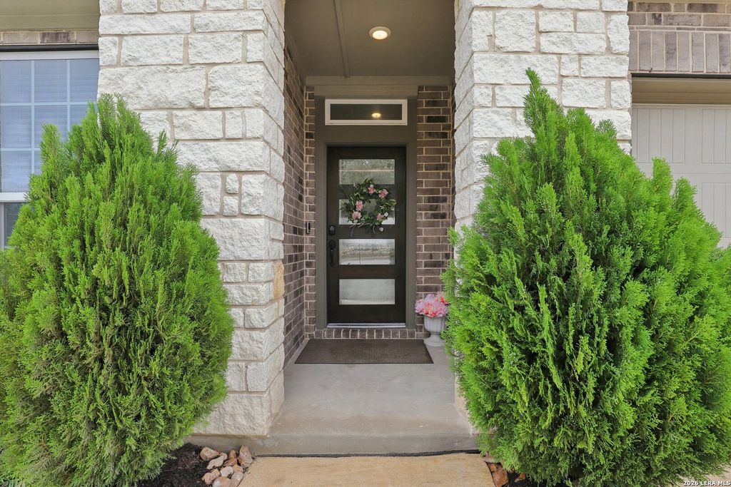 25330 Donahue, San Antonio, TX 78255