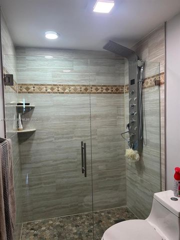 2840 Somerset Dr 400M, Lauderdale Lakes, FL 33311