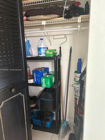 2840 Somerset Dr 400M, Lauderdale Lakes, FL 33311