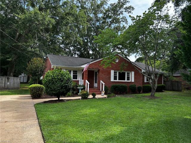 145 Hurdle Dr DR, Chesapeake, VA 23322
