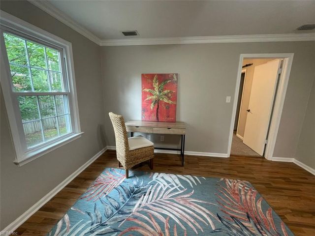 145 Hurdle Dr DR, Chesapeake, VA 23322