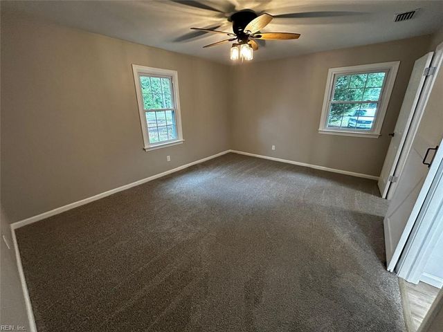 145 Hurdle Dr DR, Chesapeake, VA 23322