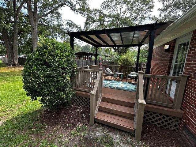 145 Hurdle Dr DR, Chesapeake, VA 23322