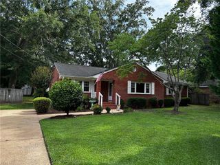 145 Hurdle Dr DR, Chesapeake, VA 23322
