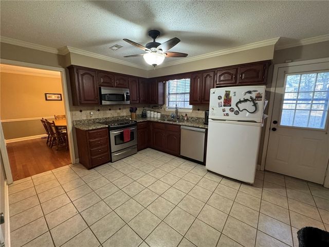 14 Wedgewood Drive, Russellville, AR 72802