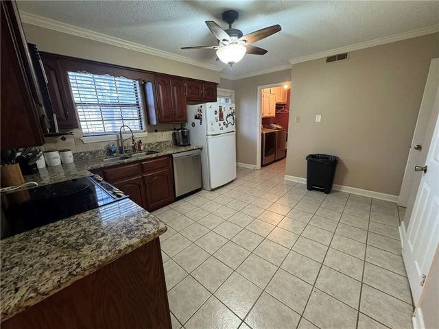 14 Wedgewood Drive, Russellville, AR 72802