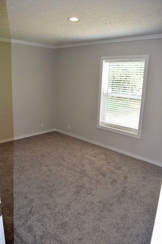 2166 Shrum Cemetery Rd, Westmoreland, TN 37186