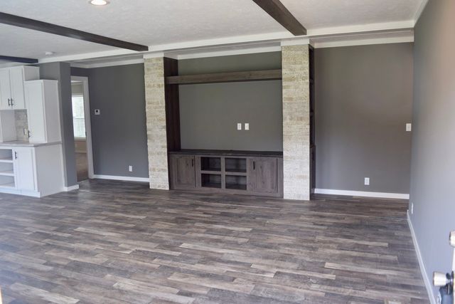 2166 Shrum Cemetery Rd, Westmoreland, TN 37186