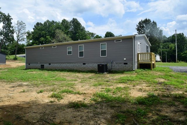 2166 Shrum Cemetery Rd, Westmoreland, TN 37186