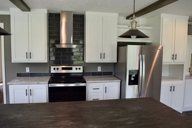 2166 Shrum Cemetery Rd, Westmoreland, TN 37186