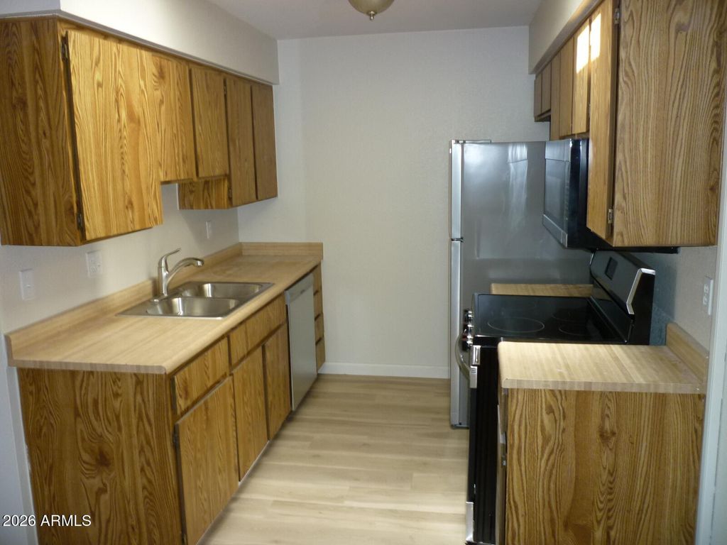 408 W BLACKHAWK Drive 2, Phoenix, AZ 85027 — photo 3