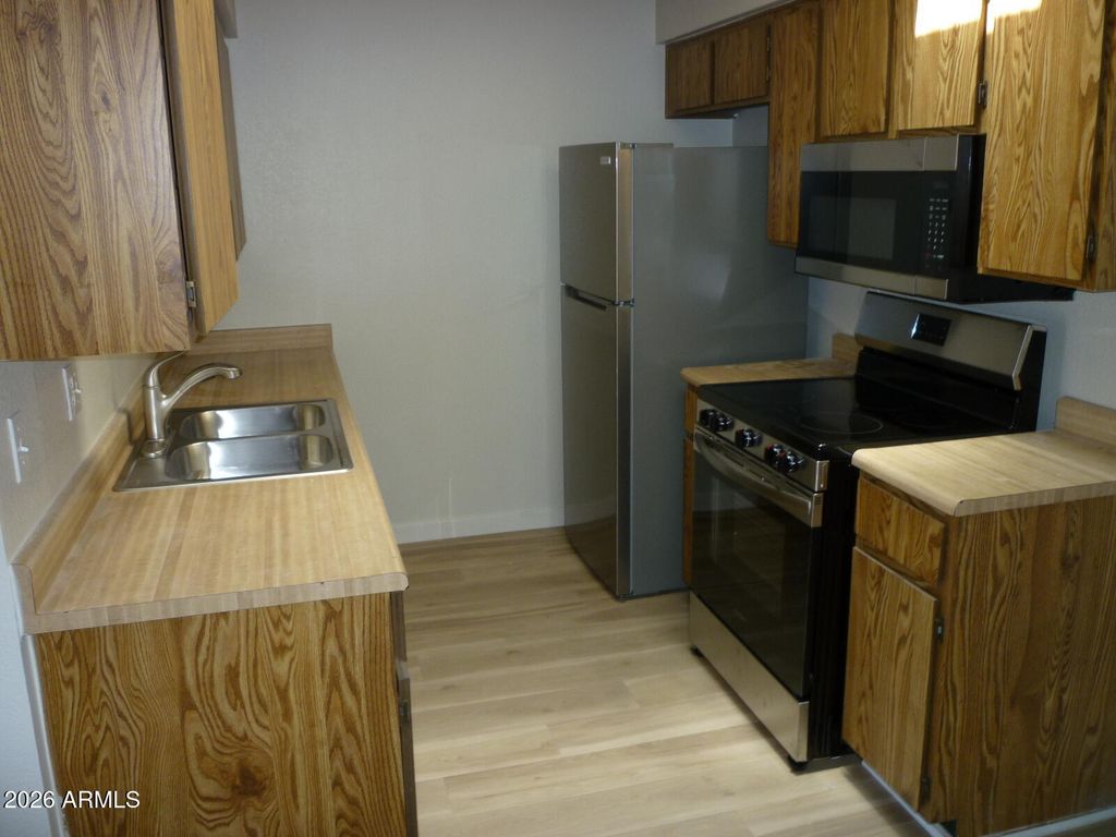408 W BLACKHAWK Drive 2, Phoenix, AZ 85027 — photo 4