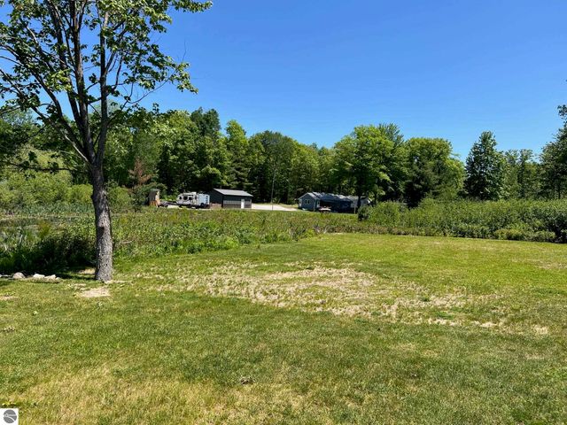 1444 Bungo Trail, Harrison, MI 48625