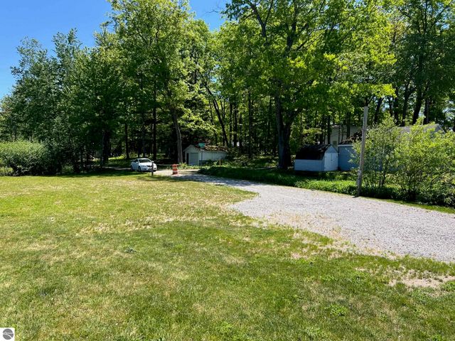 1444 Bungo Trail, Harrison, MI 48625