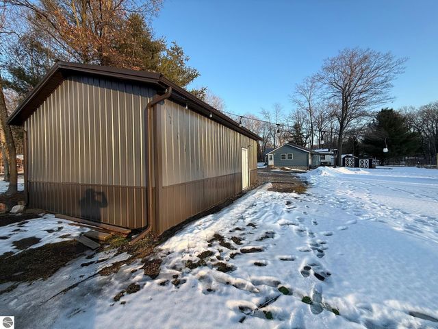 1444 Bungo Trail, Harrison, MI 48625