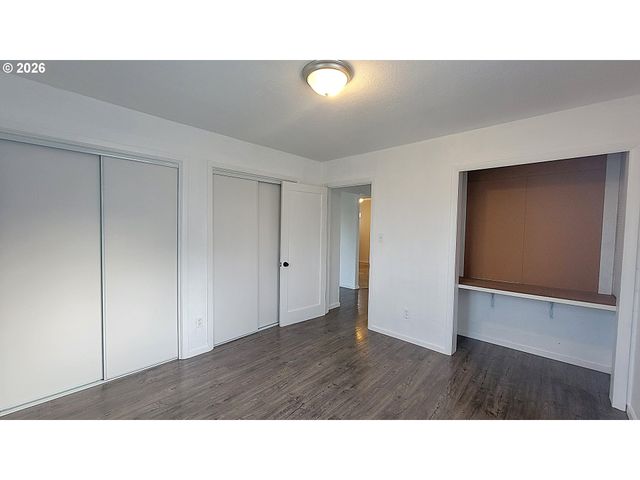 800 TERRITORIAL St, Harrisburg, OR 97446