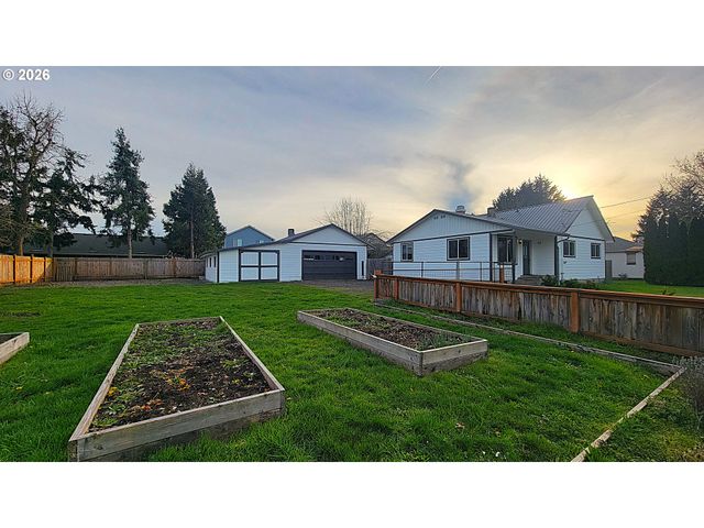 800 TERRITORIAL St, Harrisburg, OR 97446