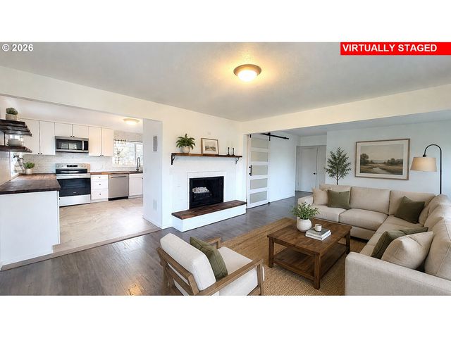 800 TERRITORIAL St, Harrisburg, OR 97446