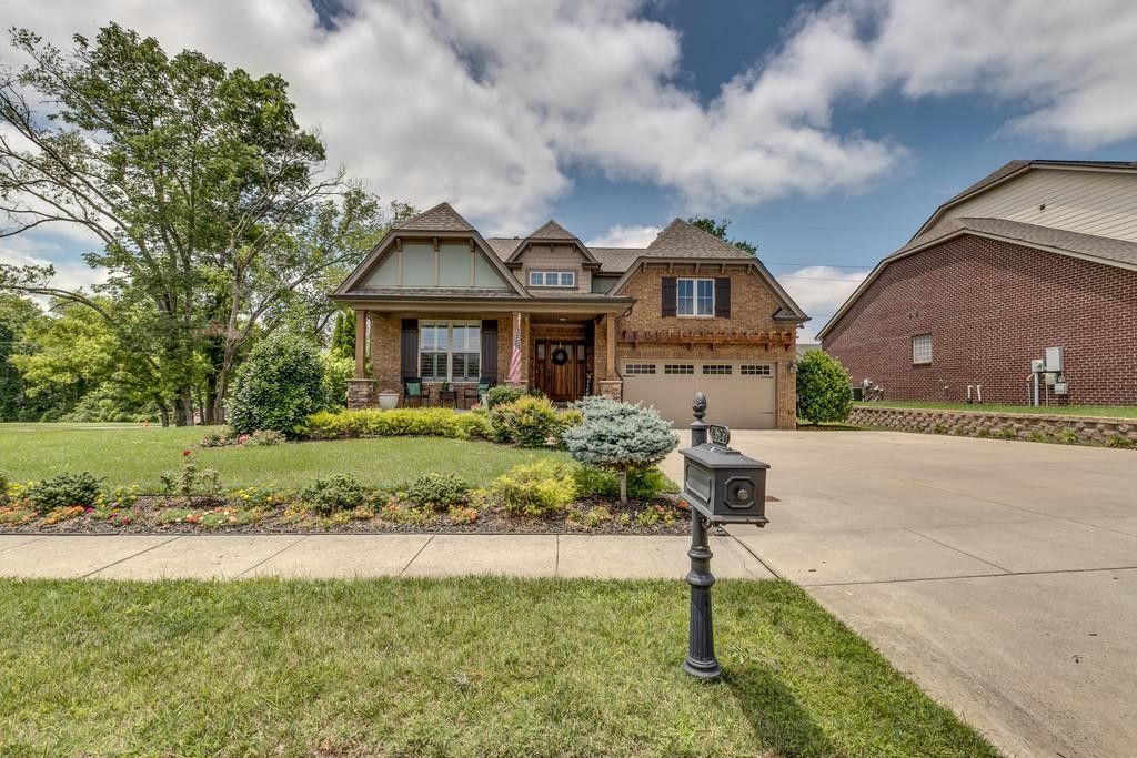2529 Westerham Way, Thompsons Station, TN 37179