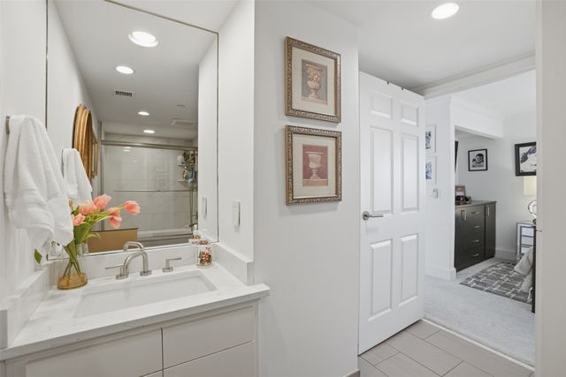 4242 Lomo Alto Drive N84, Highland Park, TX 75219