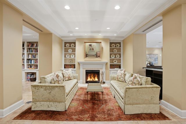 4242 Lomo Alto Drive N84, Highland Park, TX 75219