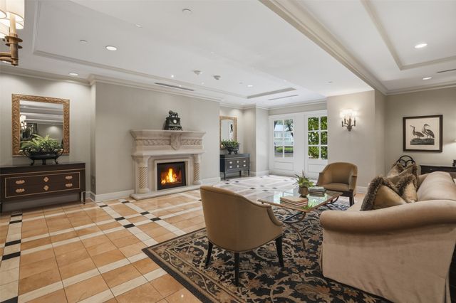 4242 Lomo Alto Drive N84, Highland Park, TX 75219