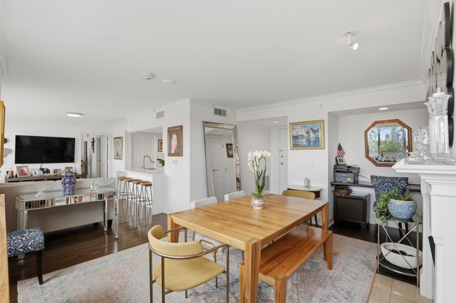 4242 Lomo Alto Drive N84, Highland Park, TX 75219