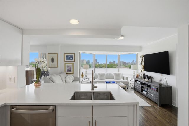 4242 Lomo Alto Drive N84, Highland Park, TX 75219