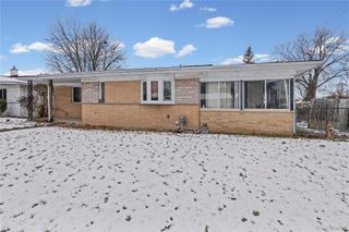 27483 Norma Drive, Warren, MI 48093