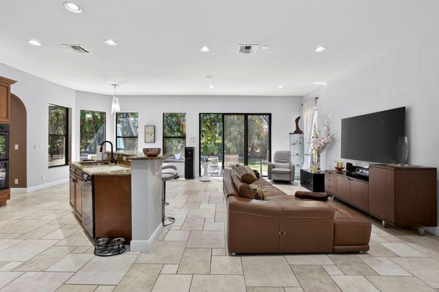 10468 Trianon Place, Wellington, FL 33449