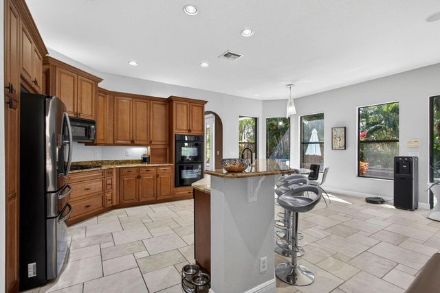 10468 Trianon Place, Wellington, FL 33449