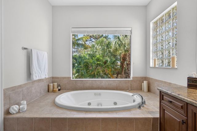 10468 Trianon Place, Wellington, FL 33449