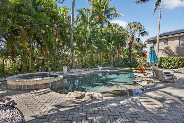 10468 Trianon Place, Wellington, FL 33449